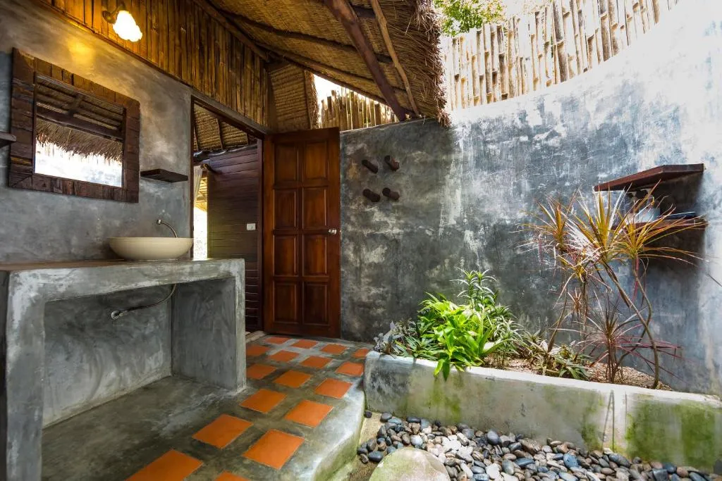 Jungle Bungalow bedroom