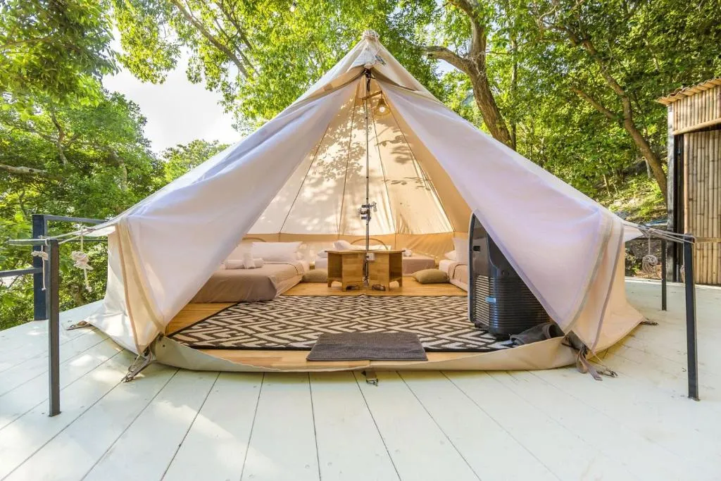 Luxury Camping deck